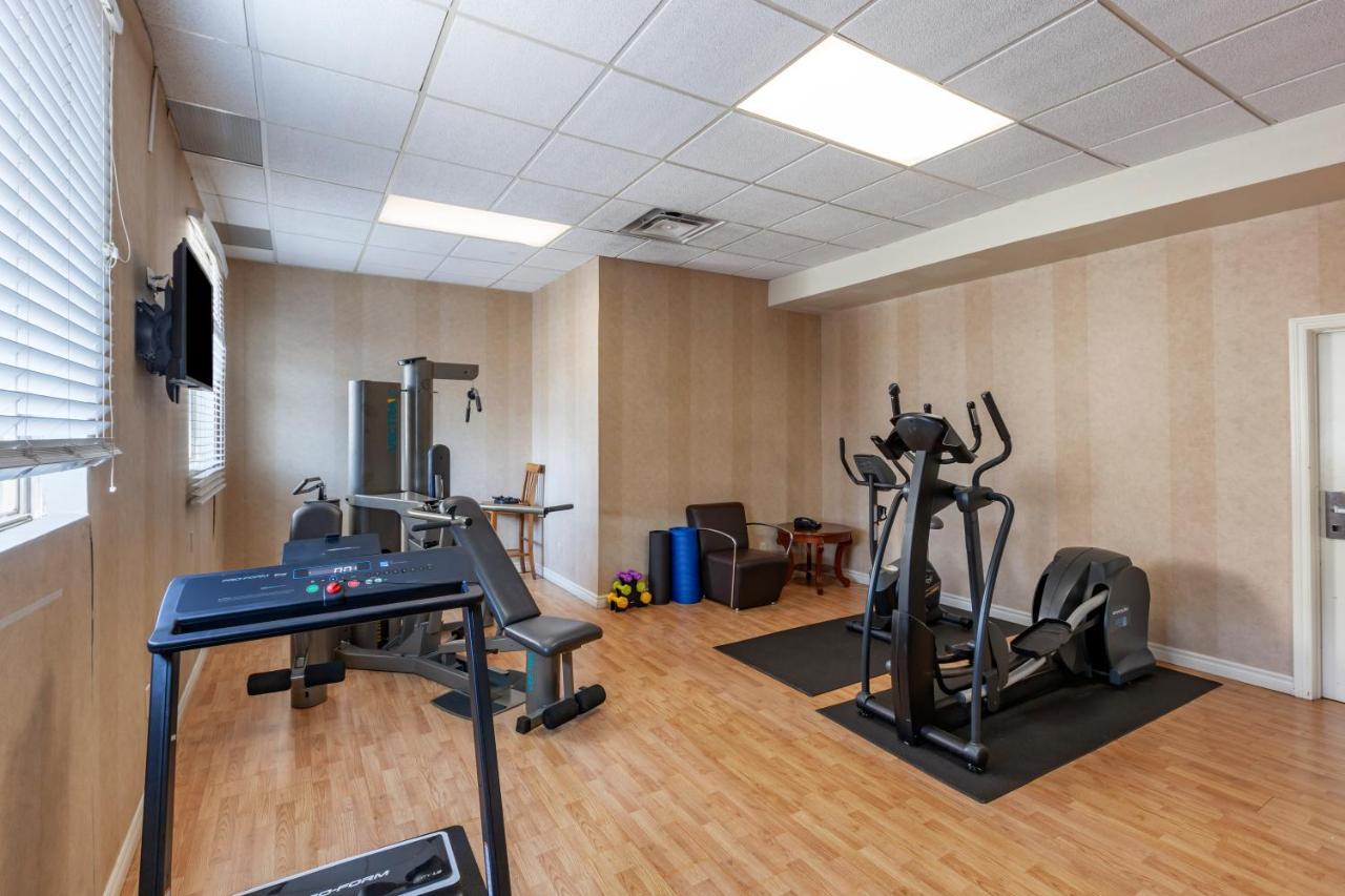 Quality Inn Toronto Airport Mississauga Exterior foto