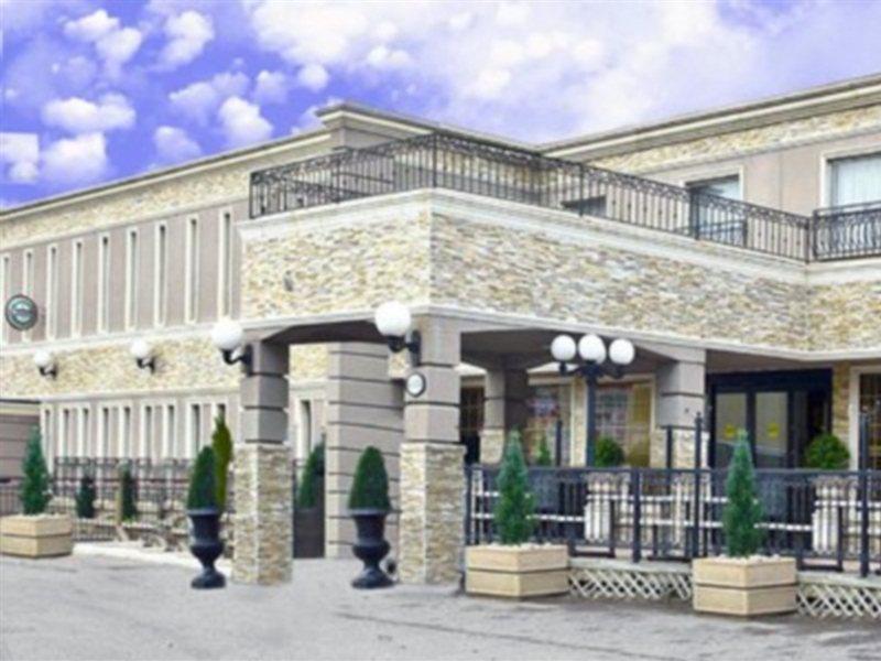 Quality Inn Toronto Airport Mississauga Exterior foto